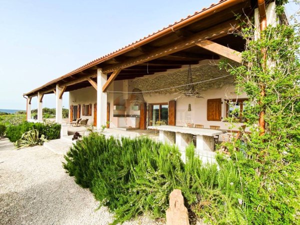 casa indipendente in vendita a Chiaramonti