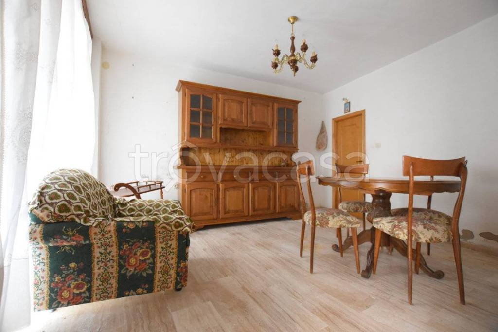 casa indipendente in vendita a Chiaramonti