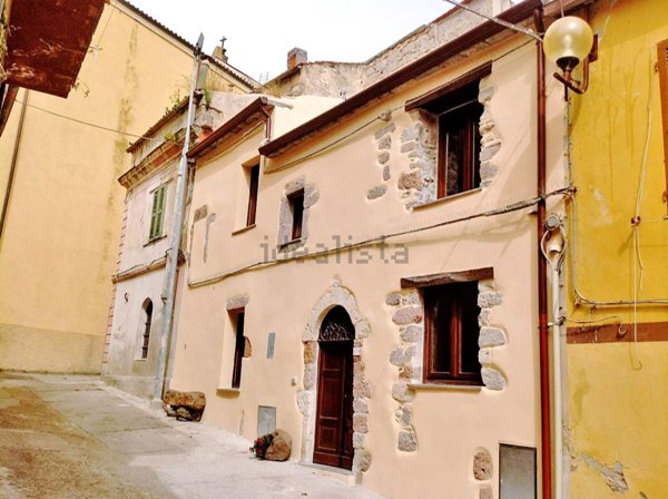 casa indipendente in vendita a Chiaramonti