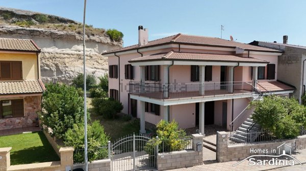 casa indipendente in vendita a Chiaramonti