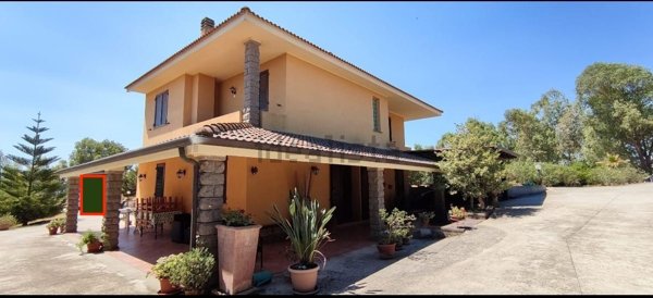 casa indipendente in vendita a Codrongianos