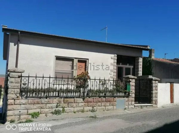 casa indipendente in vendita a Cossoine
