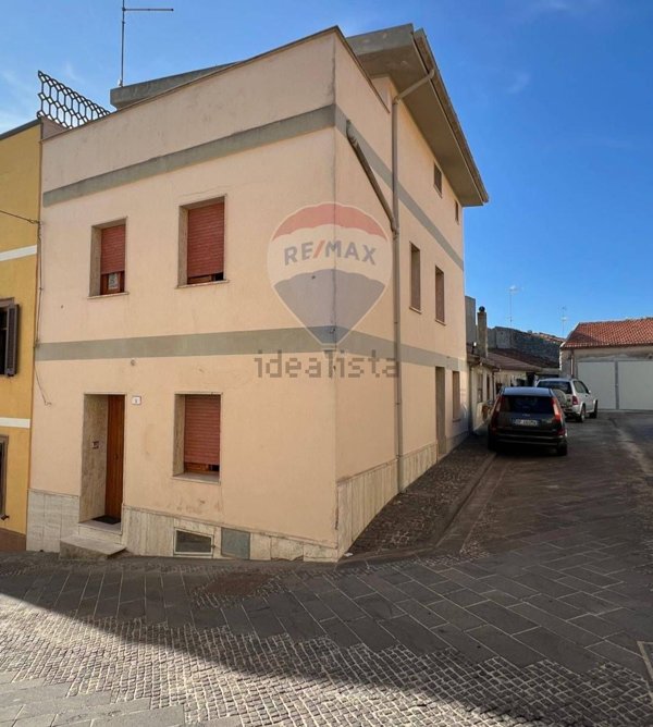 casa semindipendente in vendita a Florinas