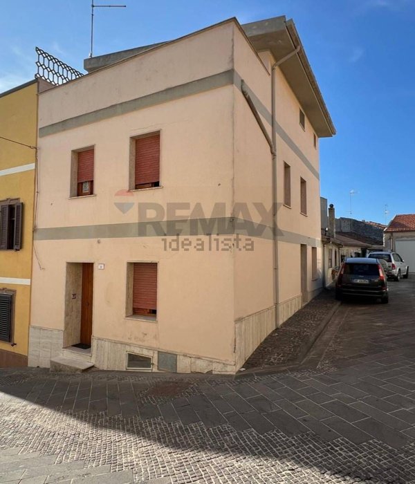 casa semindipendente in vendita a Florinas