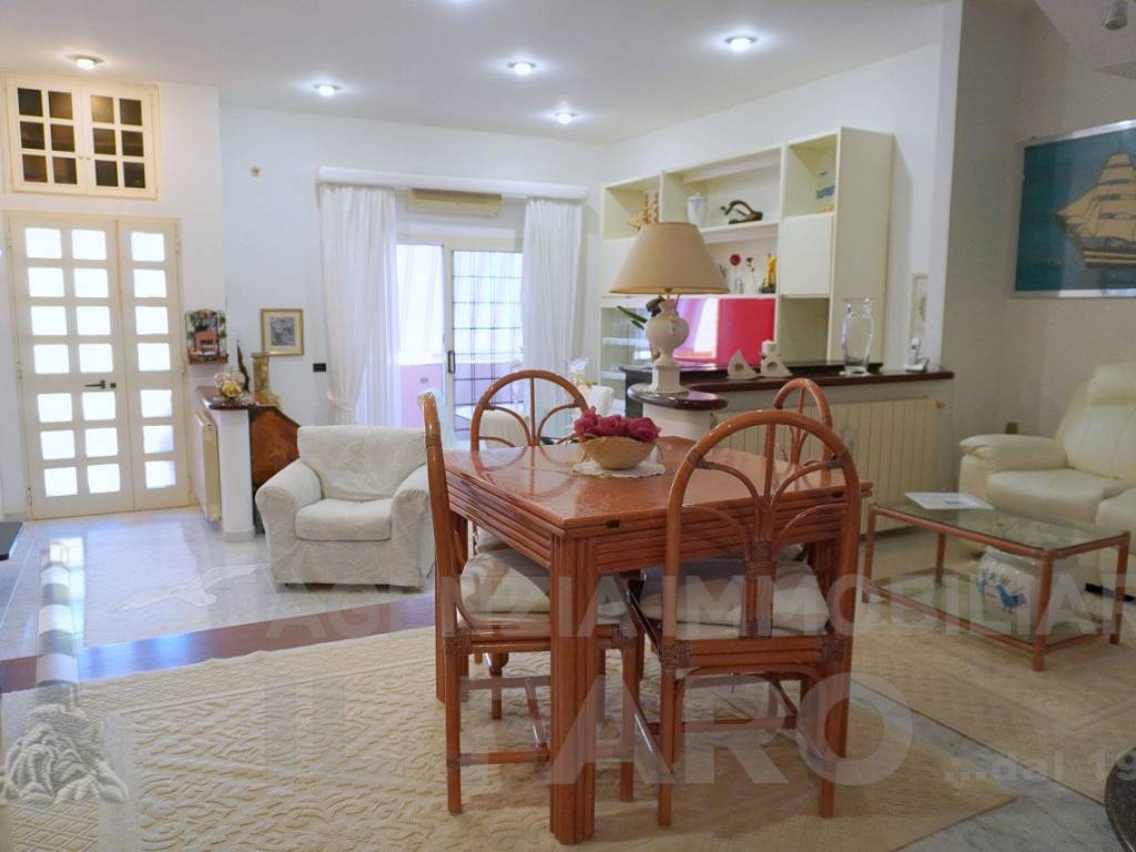 casa indipendente in vendita a La Maddalena