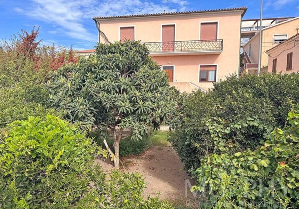 casa indipendente in vendita a La Maddalena