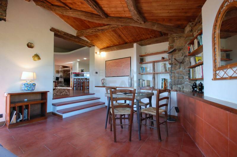 casa indipendente in vendita a La Maddalena