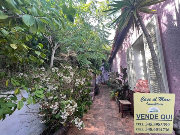 casa indipendente in vendita a La Maddalena