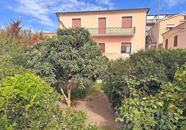 casa indipendente in vendita a La Maddalena