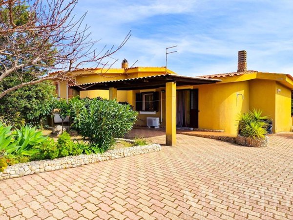 casa indipendente in vendita a La Maddalena
