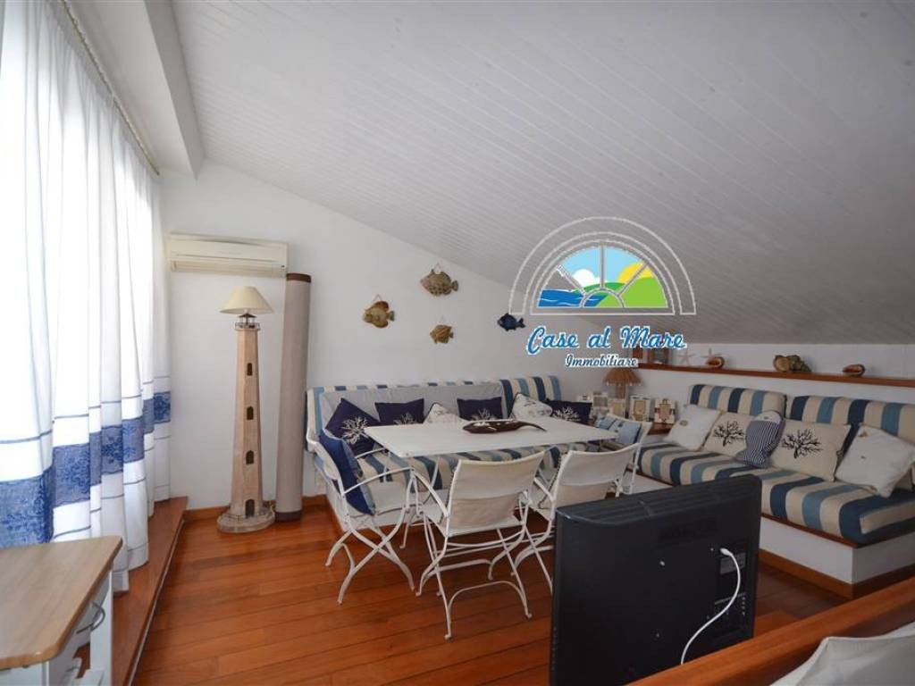 casa indipendente in vendita a La Maddalena