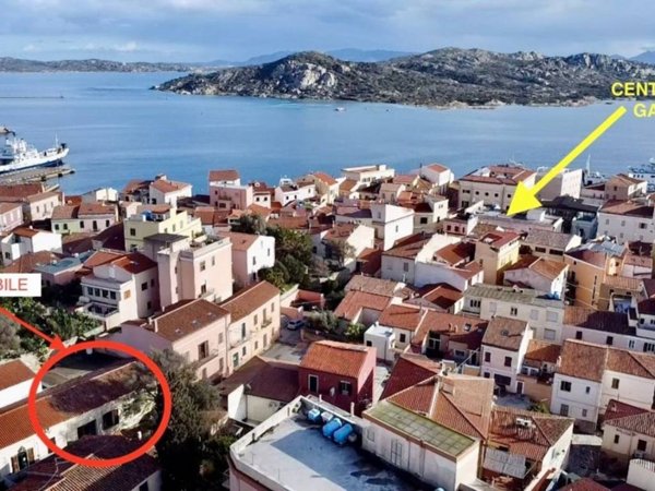 casa indipendente in vendita a La Maddalena