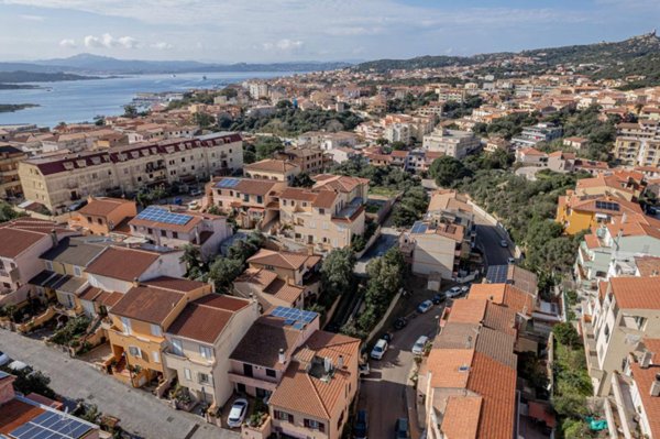casa indipendente in vendita a La Maddalena