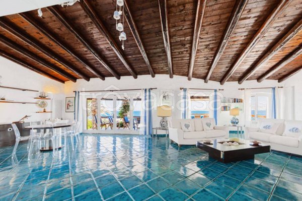 casa indipendente in vendita a La Maddalena