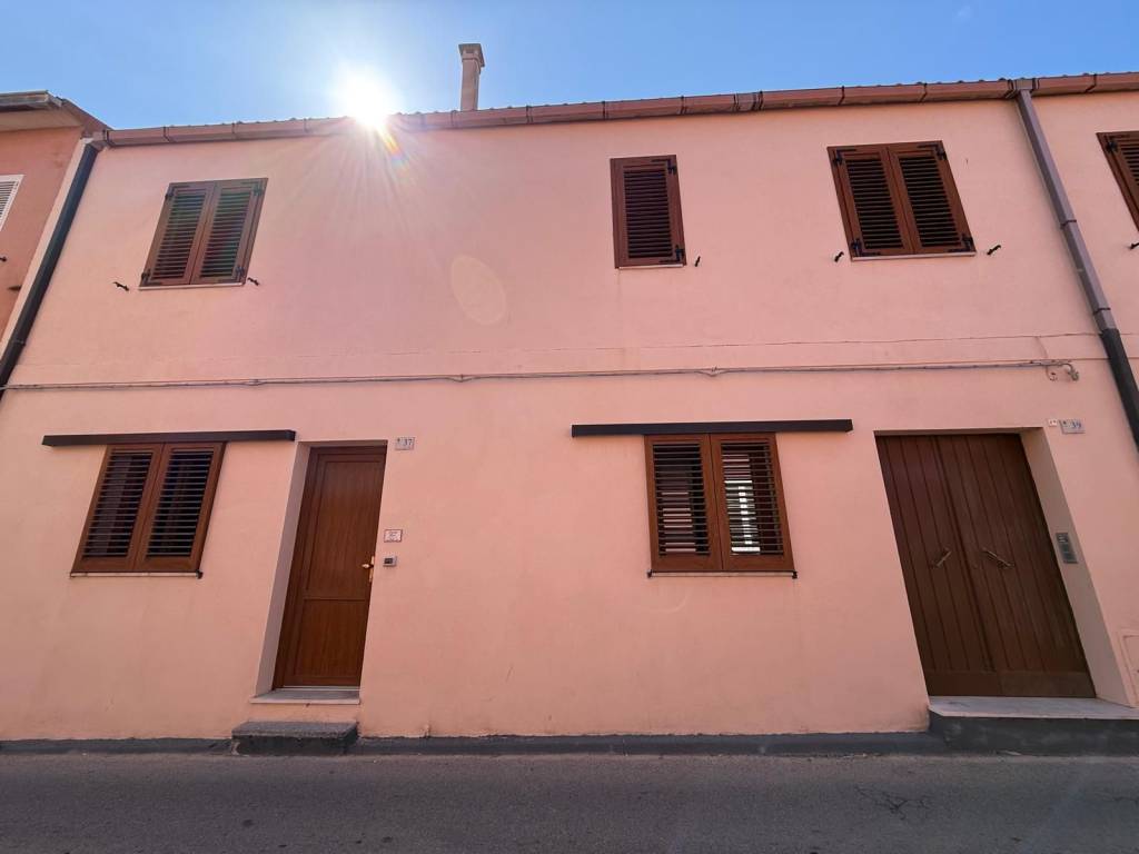 appartamento in vendita a La Maddalena in zona Moneta