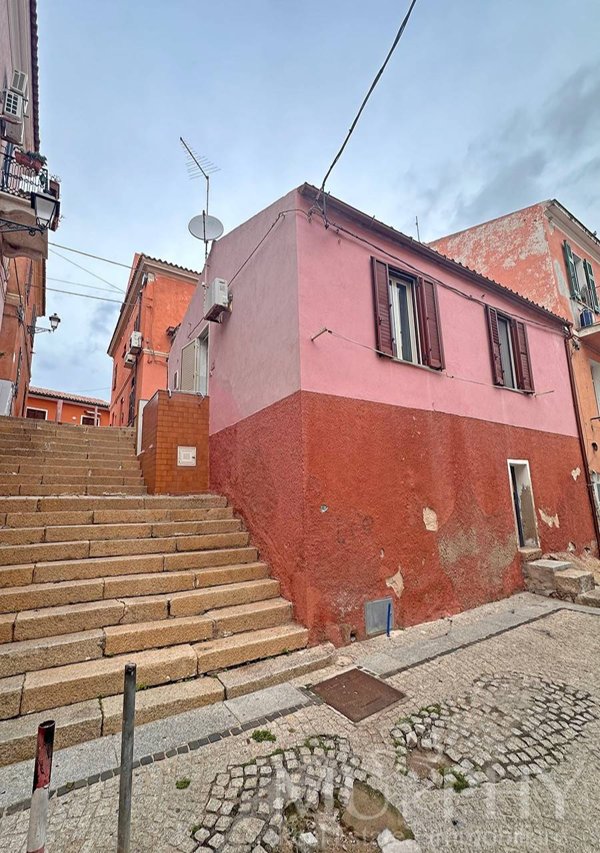 casa indipendente in vendita a La Maddalena