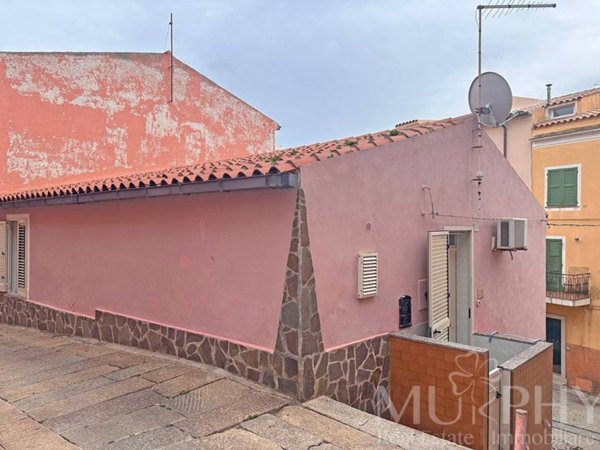 casa indipendente in vendita a La Maddalena