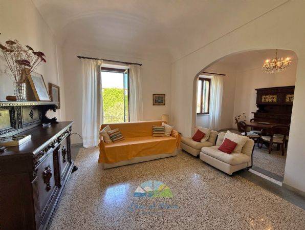 appartamento in vendita a La Maddalena in zona Moneta