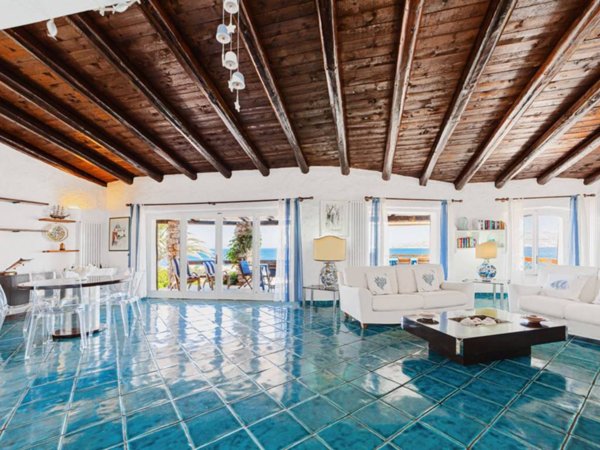 casa indipendente in vendita a La Maddalena