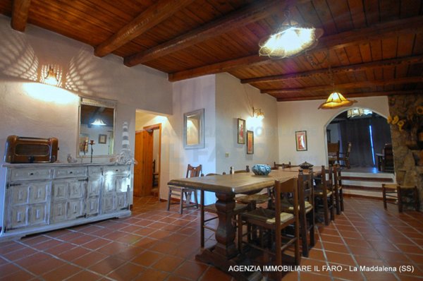 casa indipendente in vendita a La Maddalena