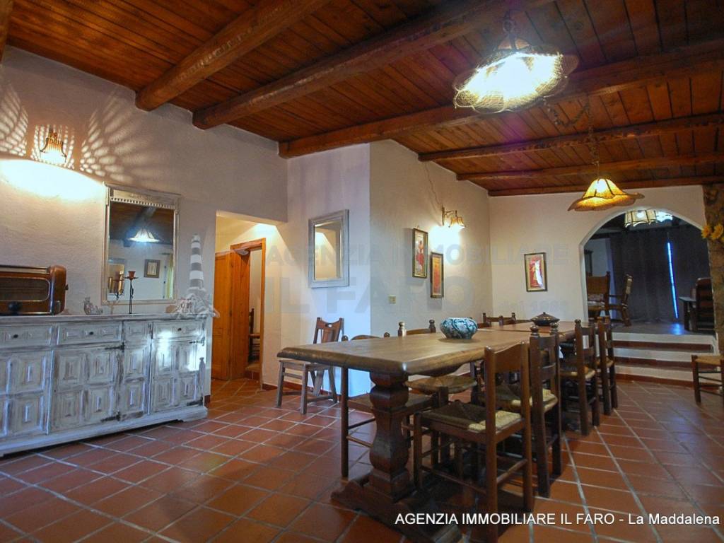 casa indipendente in vendita a La Maddalena