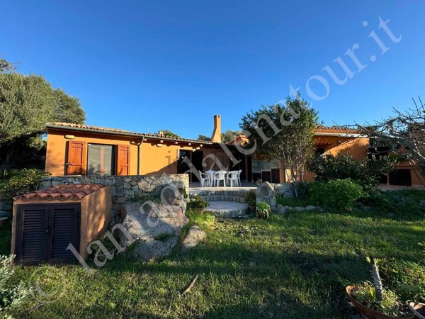 casa indipendente in vendita a La Maddalena