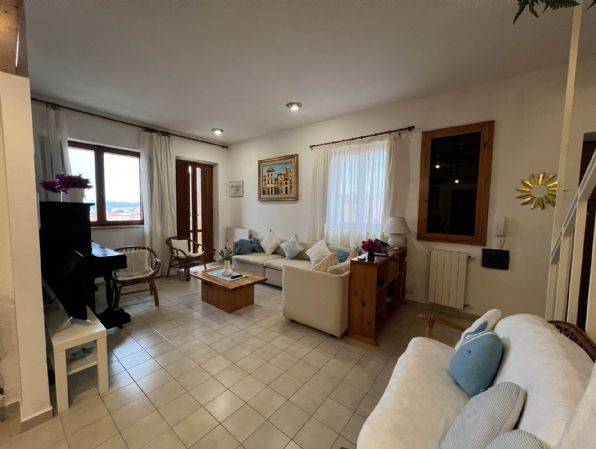 appartamento in vendita a La Maddalena in zona Moneta