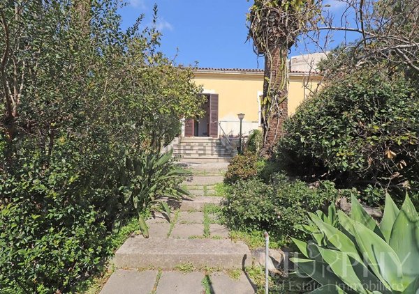 casa indipendente in vendita a La Maddalena