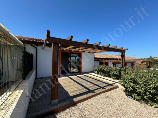 casa indipendente in vendita a La Maddalena in zona Moneta