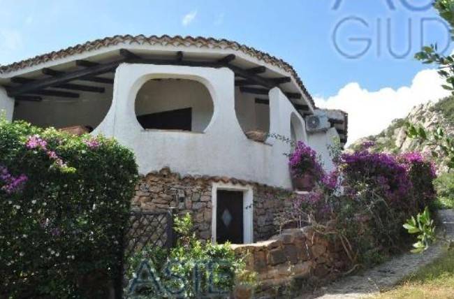 casa indipendente in vendita a La Maddalena