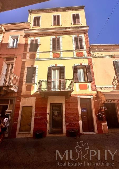 intera palazzina in vendita a La Maddalena in zona Moneta