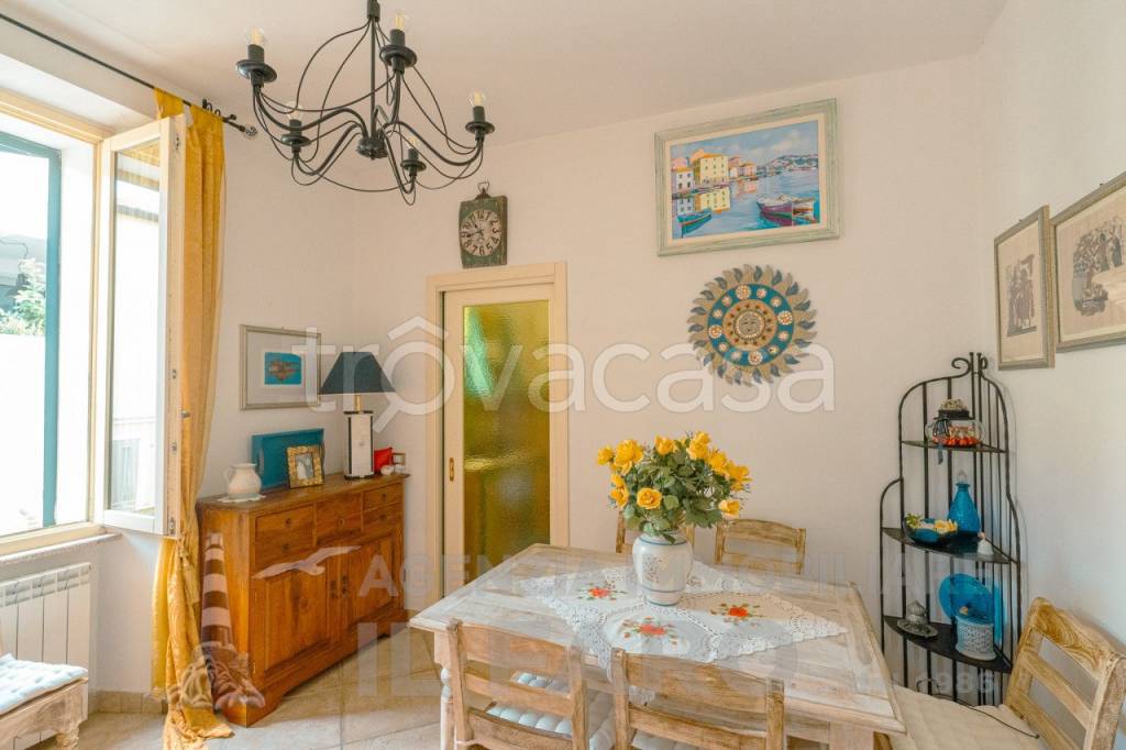 casa indipendente in vendita a La Maddalena