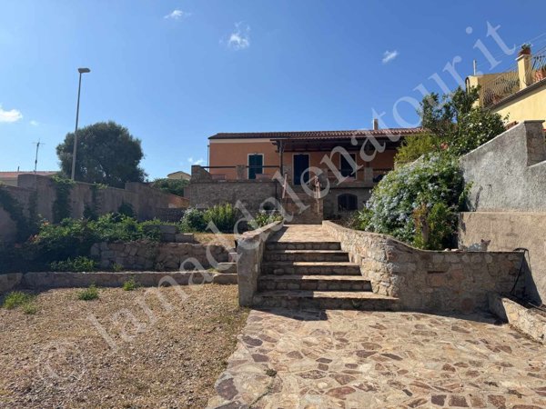 casa indipendente in vendita a La Maddalena