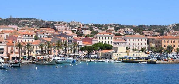 appartamento in vendita a La Maddalena in zona Moneta