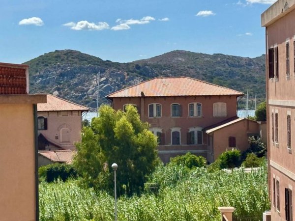 appartamento in vendita a La Maddalena in zona Moneta