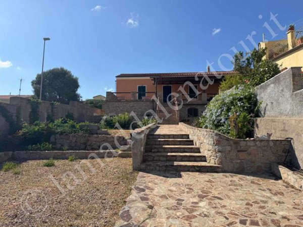 casa indipendente in vendita a La Maddalena