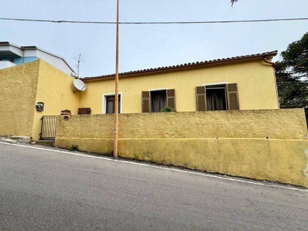 casa indipendente in vendita a La Maddalena