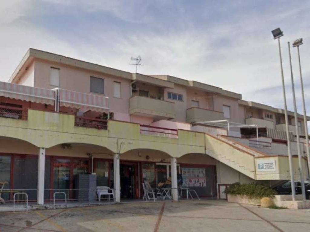 negozio in vendita a La Maddalena in zona Moneta