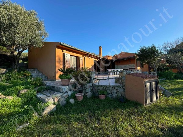 casa indipendente in vendita a La Maddalena