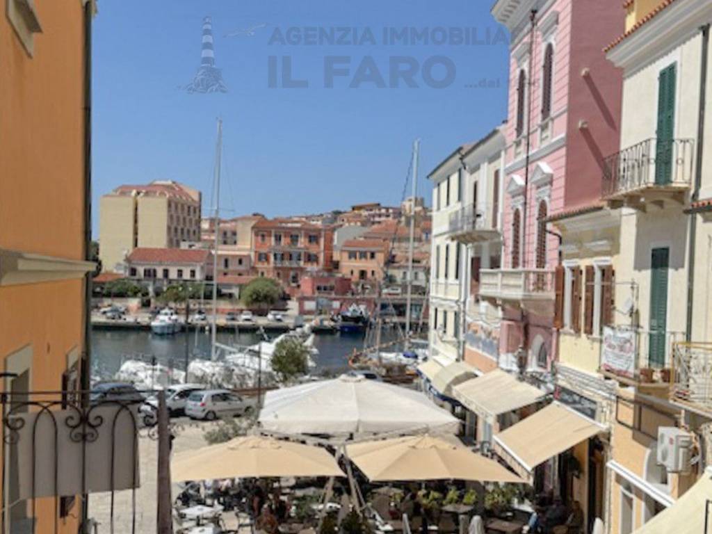 ufficio in vendita a La Maddalena in zona Moneta