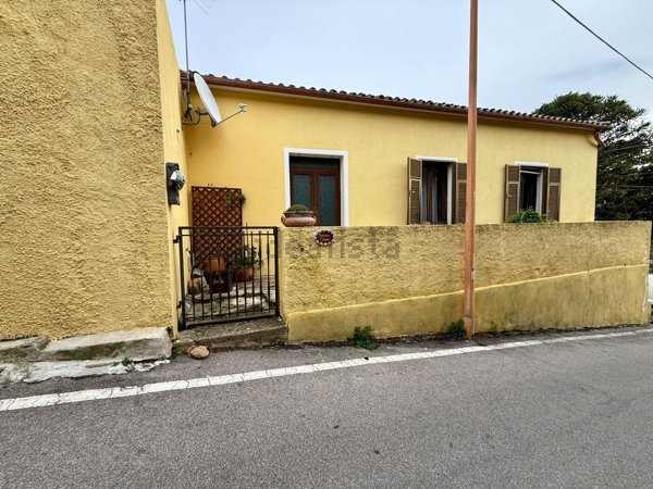 casa indipendente in vendita a La Maddalena