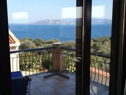 intera palazzina in vendita a La Maddalena in zona Moneta