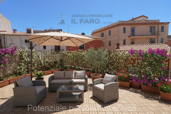 casa indipendente in vendita a La Maddalena