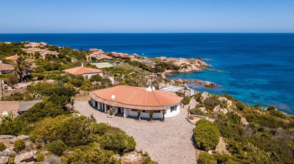 casa indipendente in vendita a La Maddalena in zona Moneta