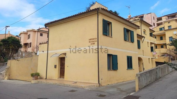 appartamento in vendita a La Maddalena in zona Moneta
