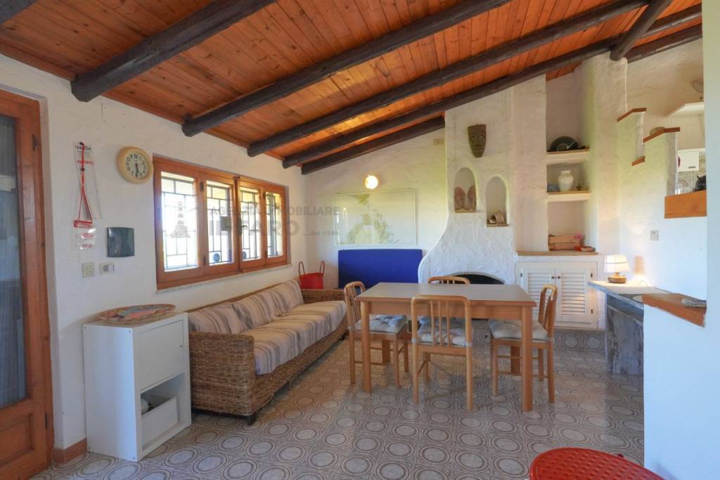 appartamento in vendita a La Maddalena in zona Moneta