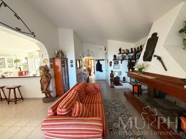 casa indipendente in vendita a La Maddalena in zona Moneta