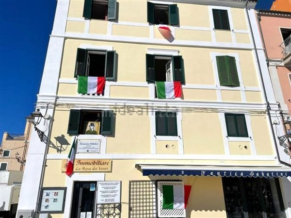 appartamento in vendita a La Maddalena in zona Moneta