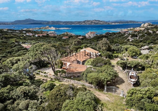 casa indipendente in vendita a La Maddalena in zona Moneta