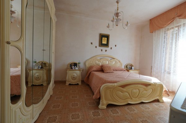 casa indipendente in vendita a La Maddalena in zona Moneta